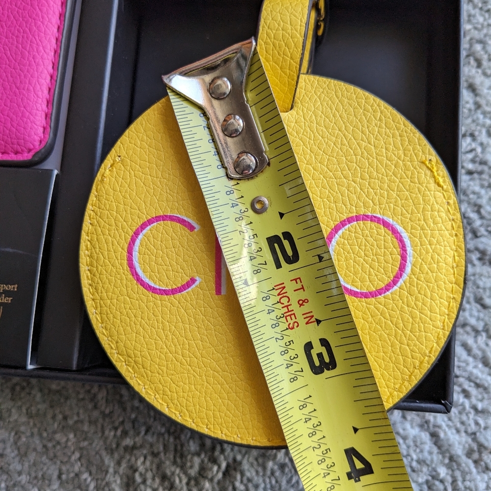 🏈 Collection Xiix NWT 3 PC travel set passport earbuds luggage tag pink ye… - Picture 14 of 16